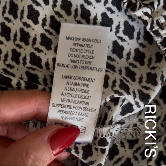 Ricki's Black and White Blouse Elegant Top - Picture 11 of 11